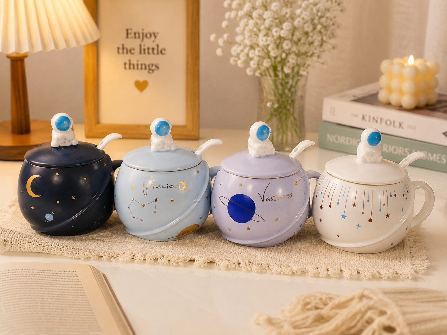3D Astronaut Ceramic Mug with Lid and Spoon | Planet Coffee Mug for Tea, Coffee, Milk & Hot Chocolate | Cute Space Coffee Cup Gift (400ml - White)