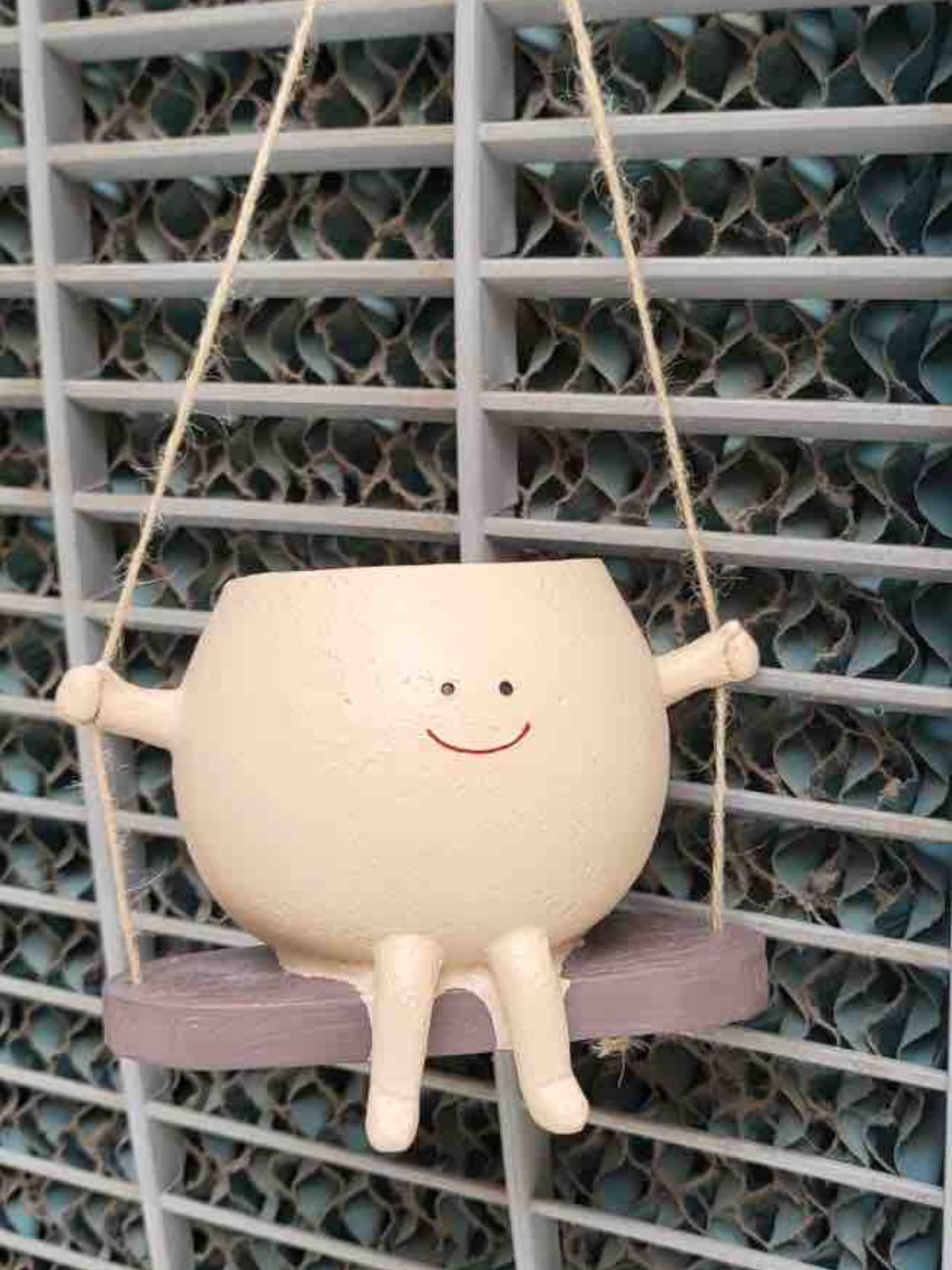 Hanging Smiley Planter Pot – Cute Swing Style Resin Pot for Succulents, Balcony & Indoor Outdoor Home Décor | No Plants or Floral Included (Swing Face Planter Pot)